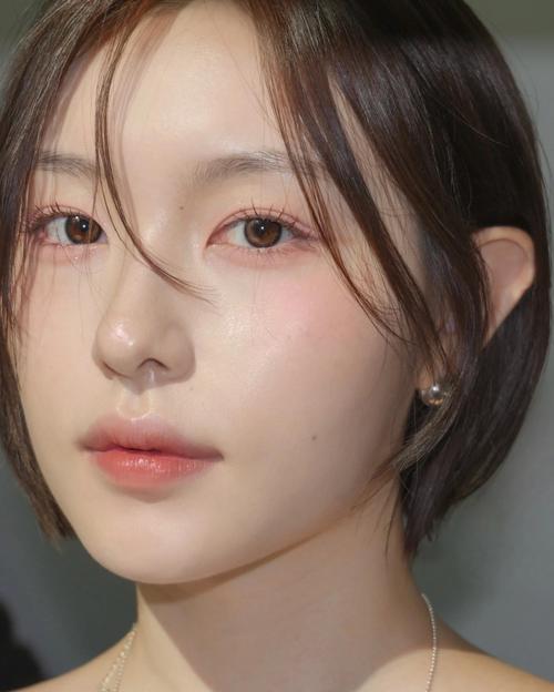 短圆脸适合什么刘海