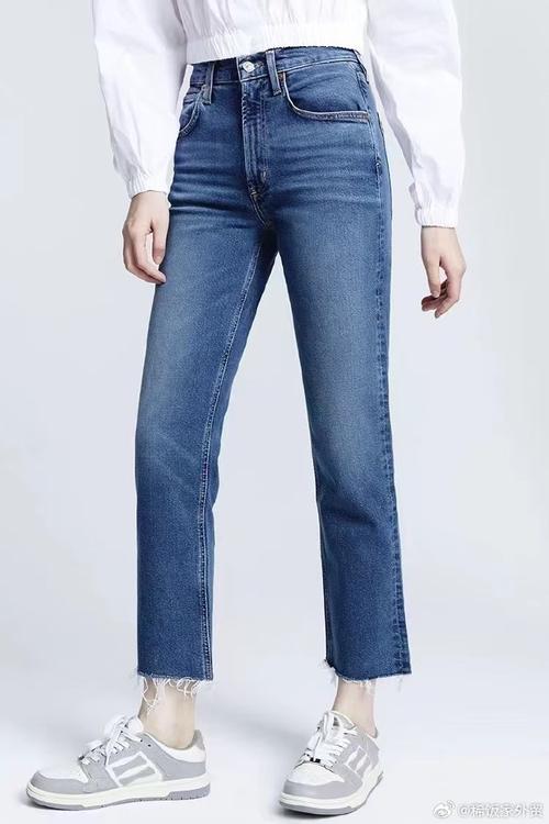 牛仔色是什么颜色