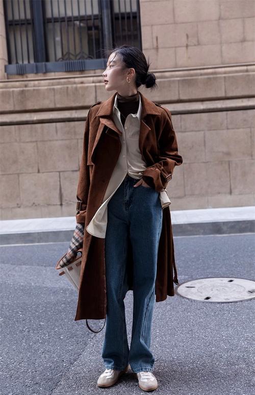 牛仔色是什么颜色