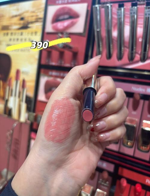 雅诗兰黛最新款唇釉