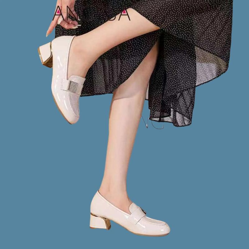 粗跟低跟鞋怎么搭配