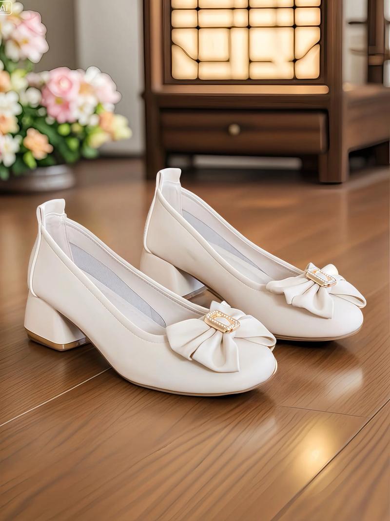 粗跟低跟鞋怎么搭配