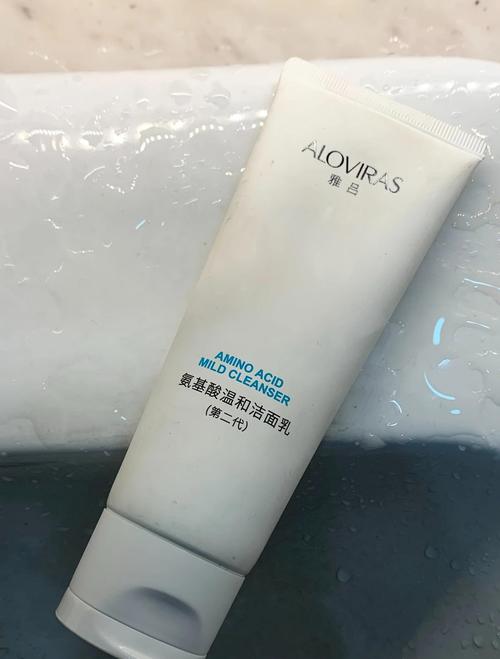 混油皮用什么洗面奶