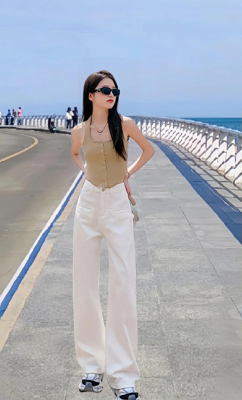 白色阔腿裤裙怎么搭配上衣图片