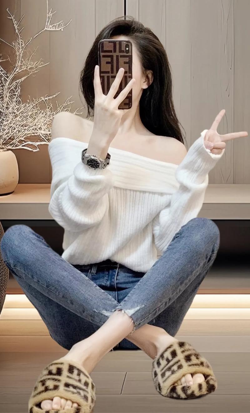 白毛衣怎么搭配牛仔裤