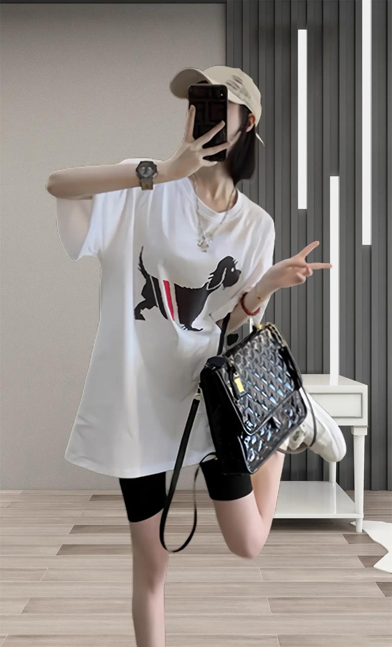 t恤又大又长怎么搭配图片