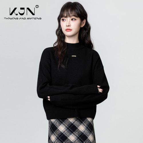 黑色中长款套头毛衣怎么搭配图片