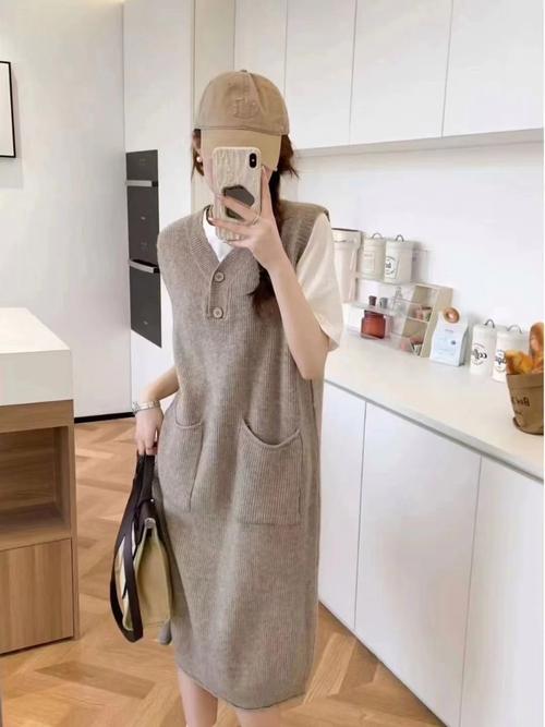 羊绒背心裙怎么搭配图片