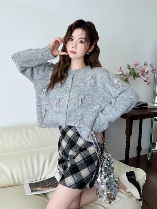 小毛衣怎么搭配图片大全