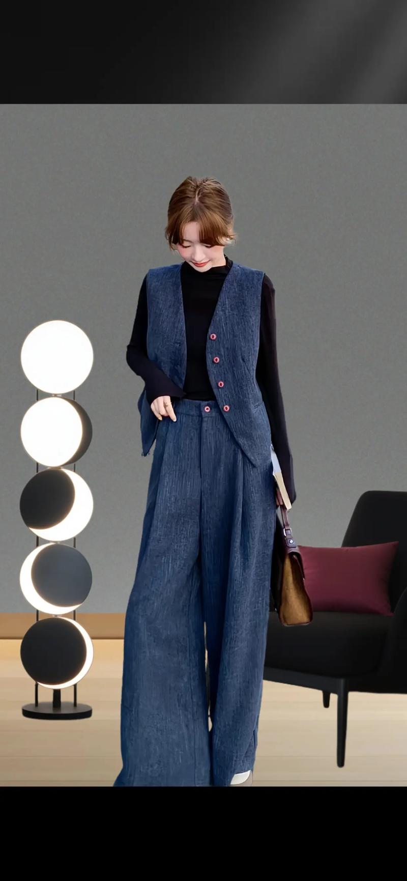 小款马甲怎么搭配衣服好看吗