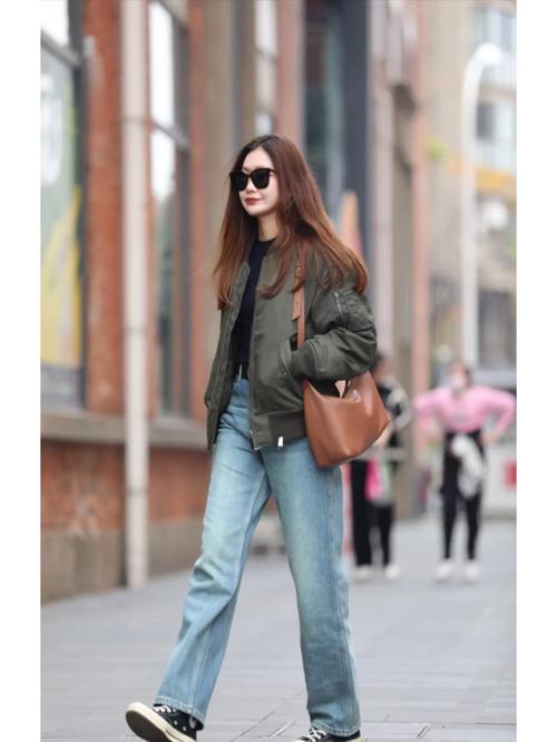 夏天匡威高帮怎么搭配