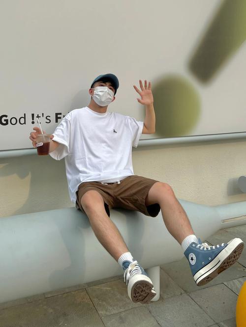 夏天匡威高帮怎么搭配