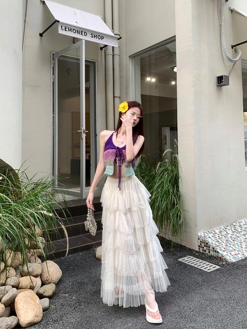 纱裙怎么搭配上衣