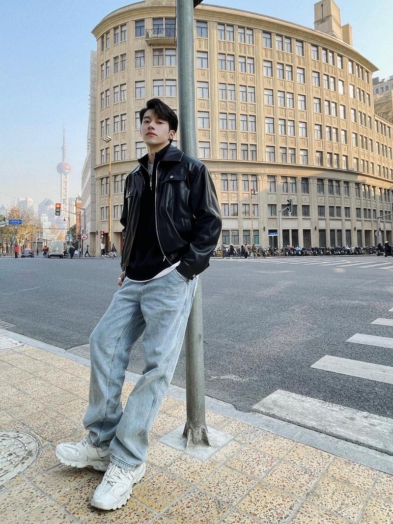 皮衣牛仔裤怎么搭配