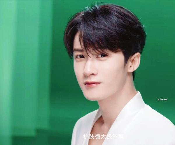 佰草集最新代言人