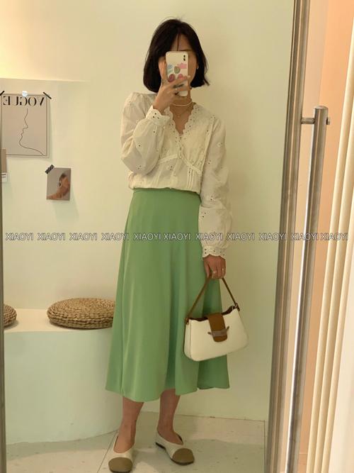 绿色鹿皮裙子怎么搭配