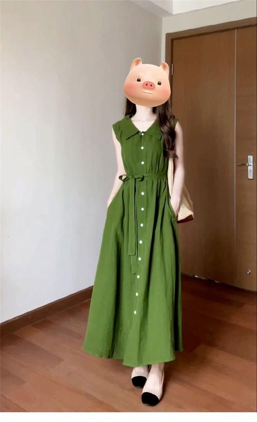 绿色鹿皮裙子怎么搭配