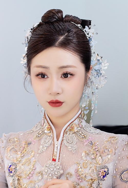 最新新娘妆面造型