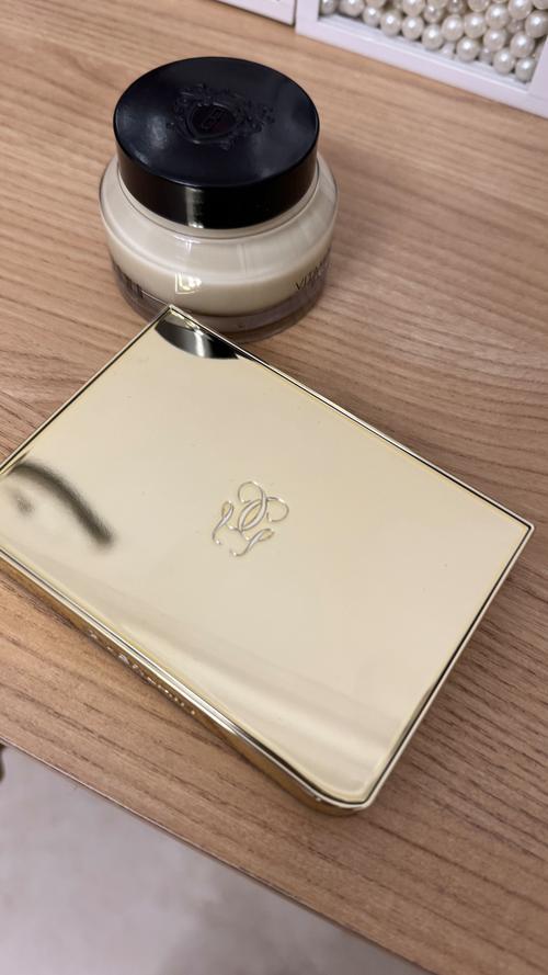 娇兰最新款粉饼