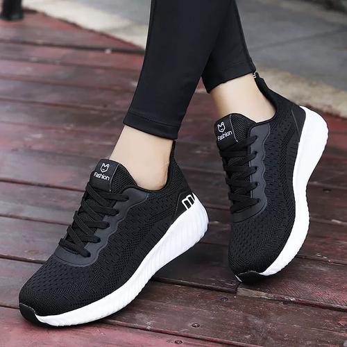 橘粉色运动鞋怎么搭配