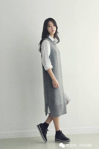 灰色毛背心裙怎么搭配图片