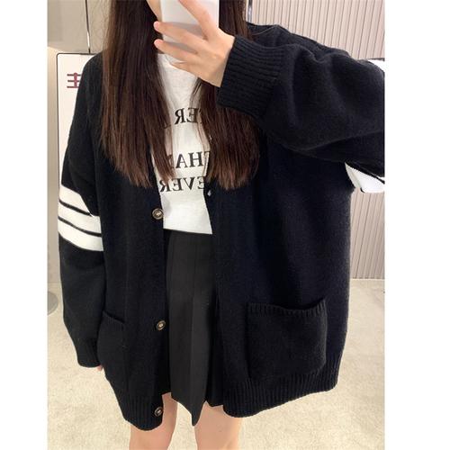 黑色毛线外套怎么搭配好看吗