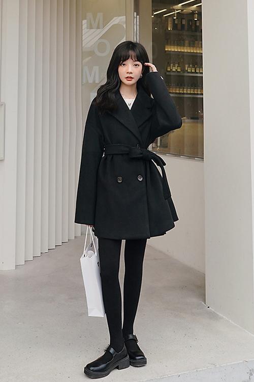 黑色毛线外套怎么搭配好看吗