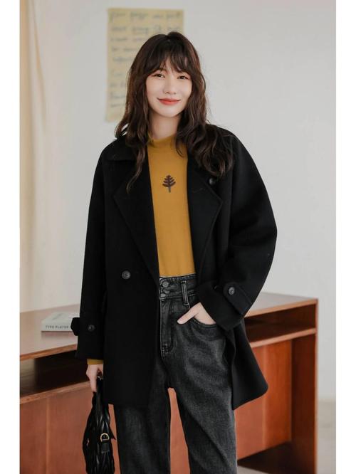 黑色韩版怎么搭配打底