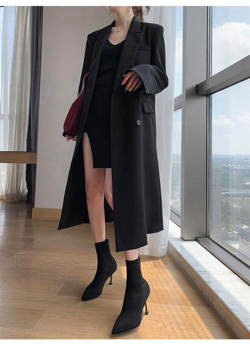 黑色韩版风衣怎么搭配图片