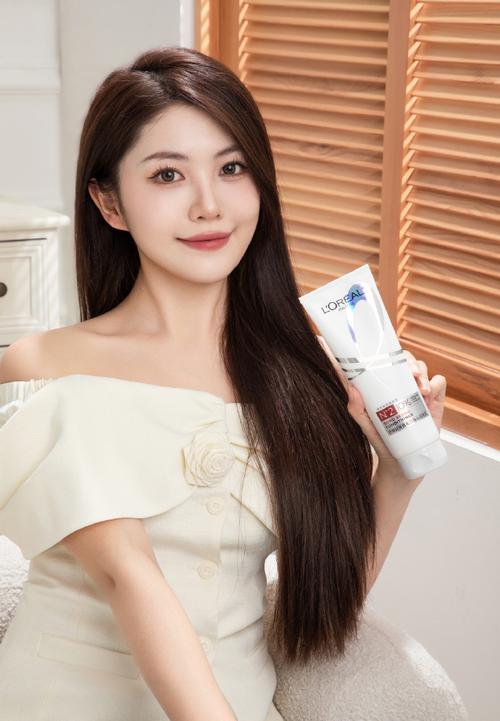 屈臣氏最新代言人