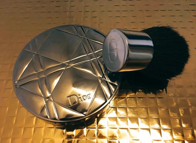 迪奥粉饼最新款