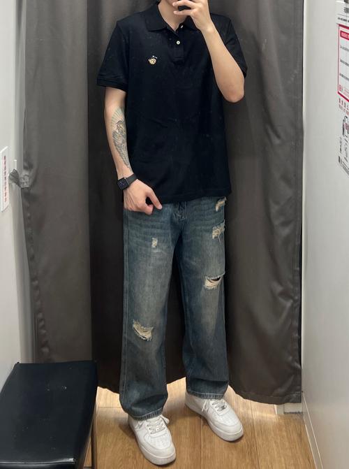 黑polo衫怎么搭配