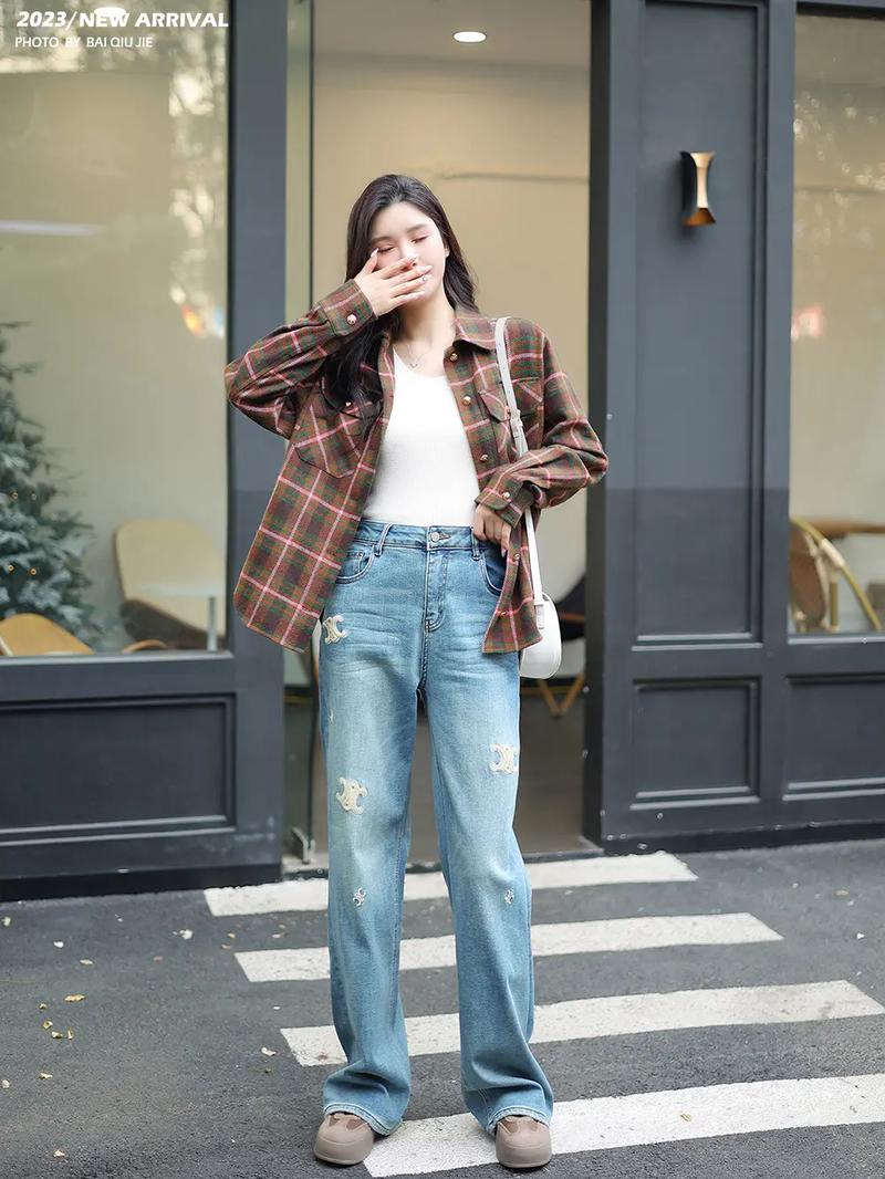 格子衣服怎么搭配裤子