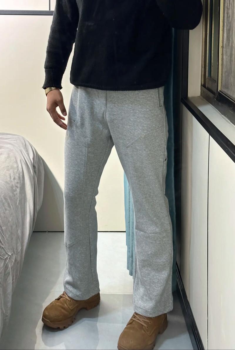 军靴搭配什么裤子