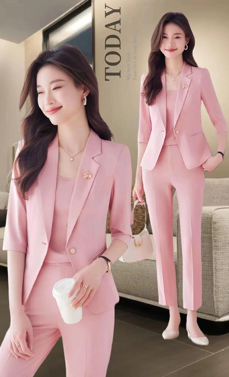 粉色的套装怎么搭配鞋子