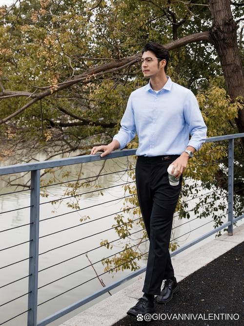 男衬衫配什么裤子好看