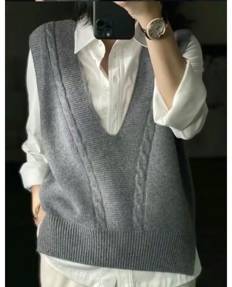 短款毛线背心怎么搭配