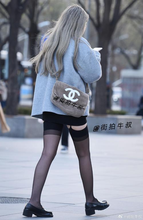长筒丝袜怎么搭配图片