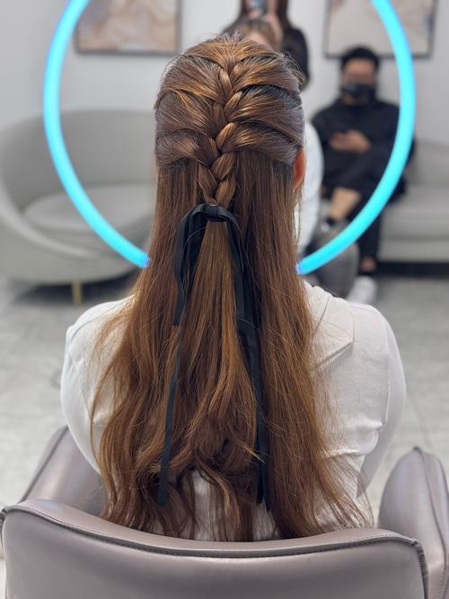 最新编发发型2025