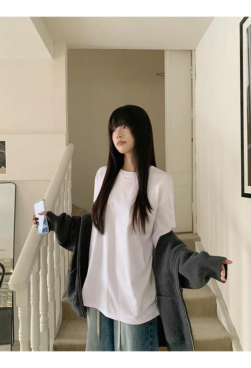 长版t恤衫怎么搭配