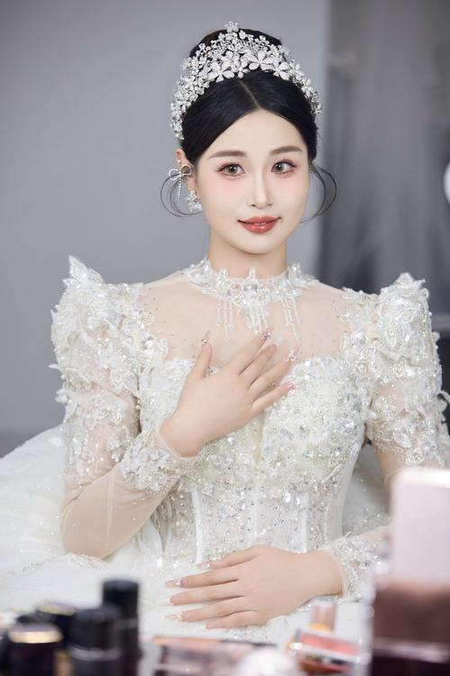 最新时尚新娘造型