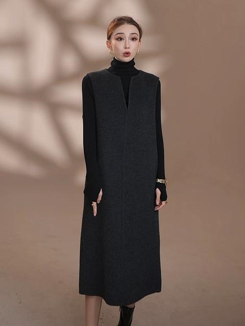 a版毛呢背心裙怎么搭配图片