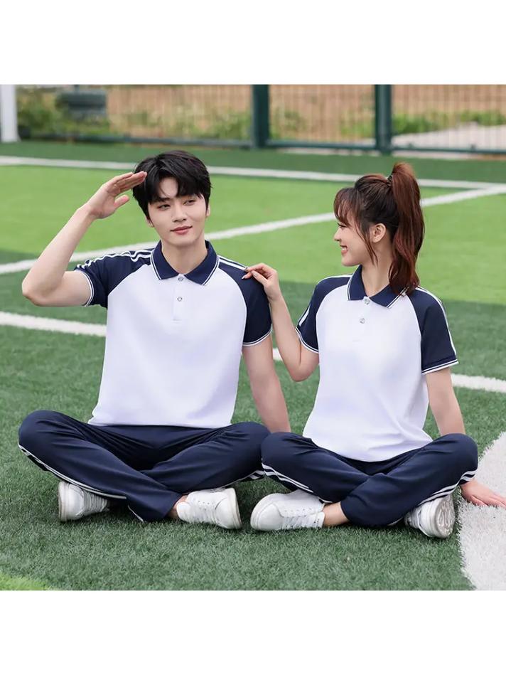 校服运动裤怎么搭配