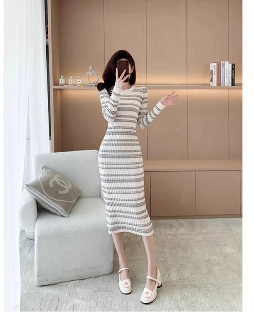 条纹打底裙怎么搭配