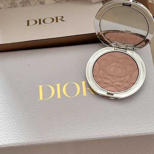 迪奥最新款粉饼