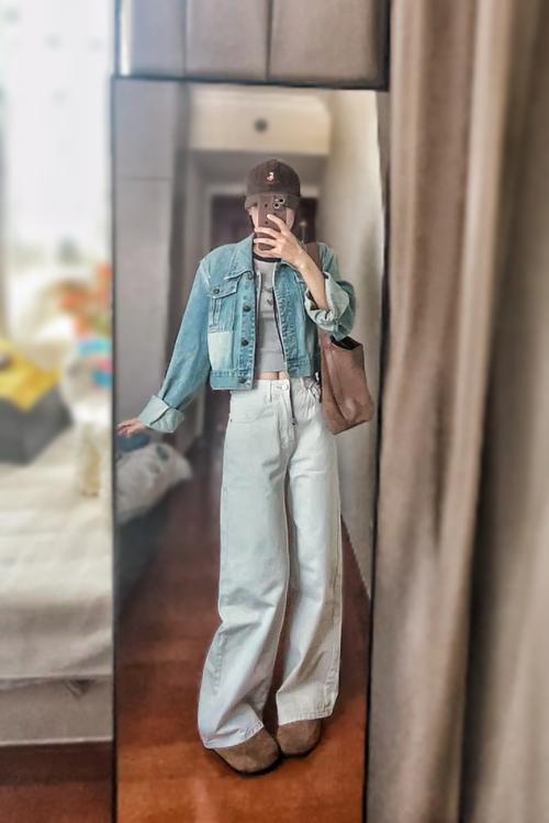 浅色牛仔夹克怎么搭配