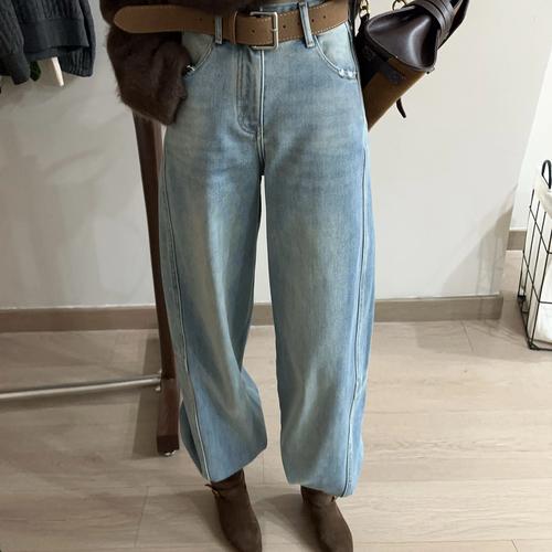 浅色裤子怎么搭配皮带