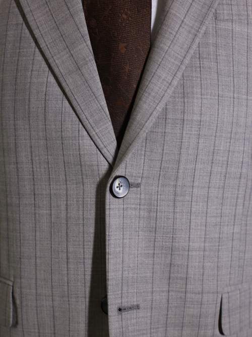 灰色西装配什么衬衫