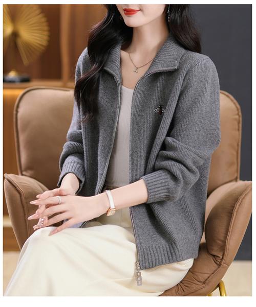 女装厚毛衣外套怎么搭配什么裤子图片