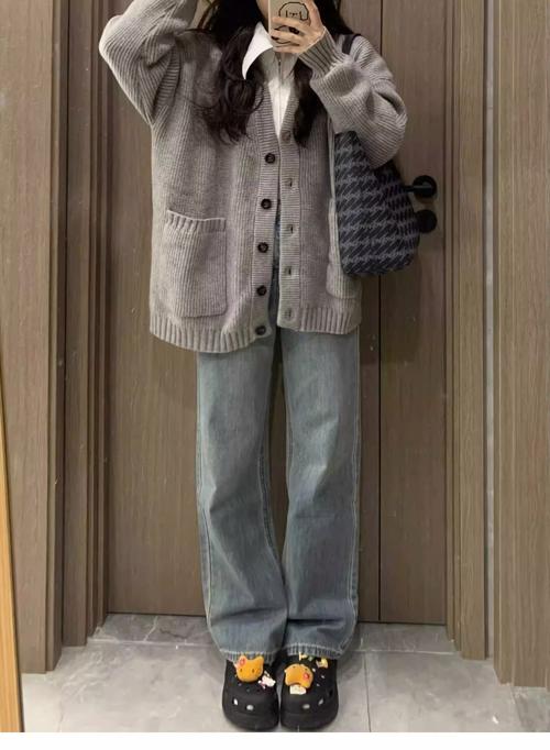 女装厚毛衣外套怎么搭配什么裤子